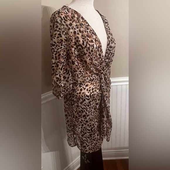 Time and Tru Leopard Print Cover Up Size M 8-10 excellent condition - Picture 2 of 7